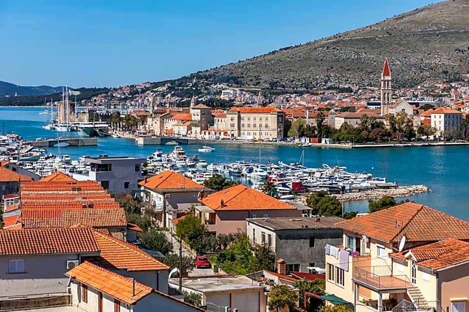 Brown Beach House Trogir