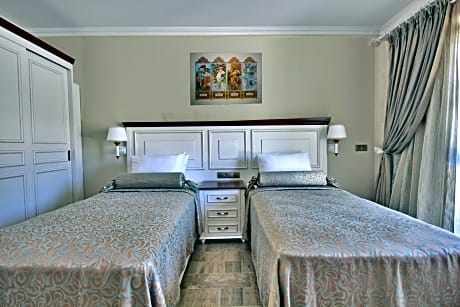 Deluxe Room with French Balcony