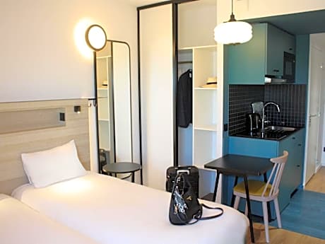 Studio with Double Bed