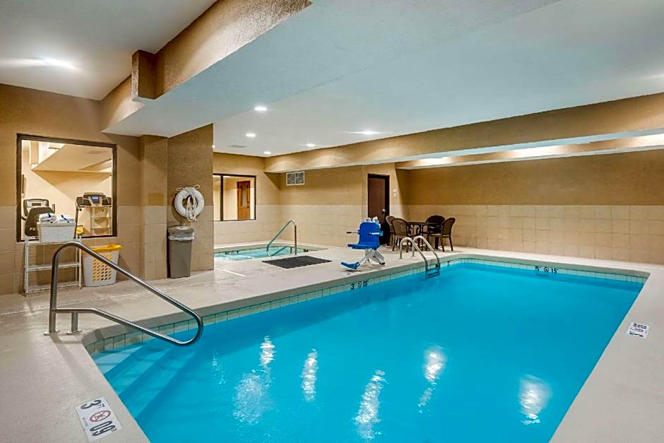 Quality Inn & Suites Jefferson City