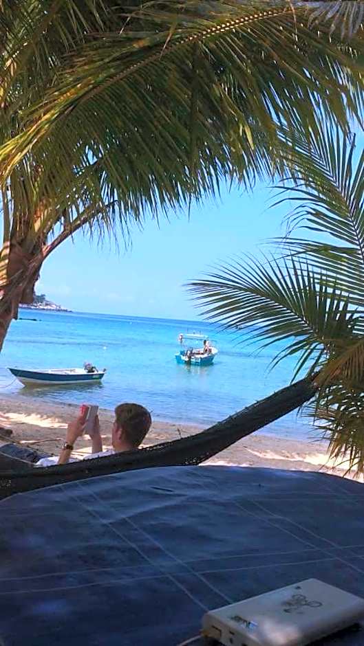 Ella's Place Salang Tioman