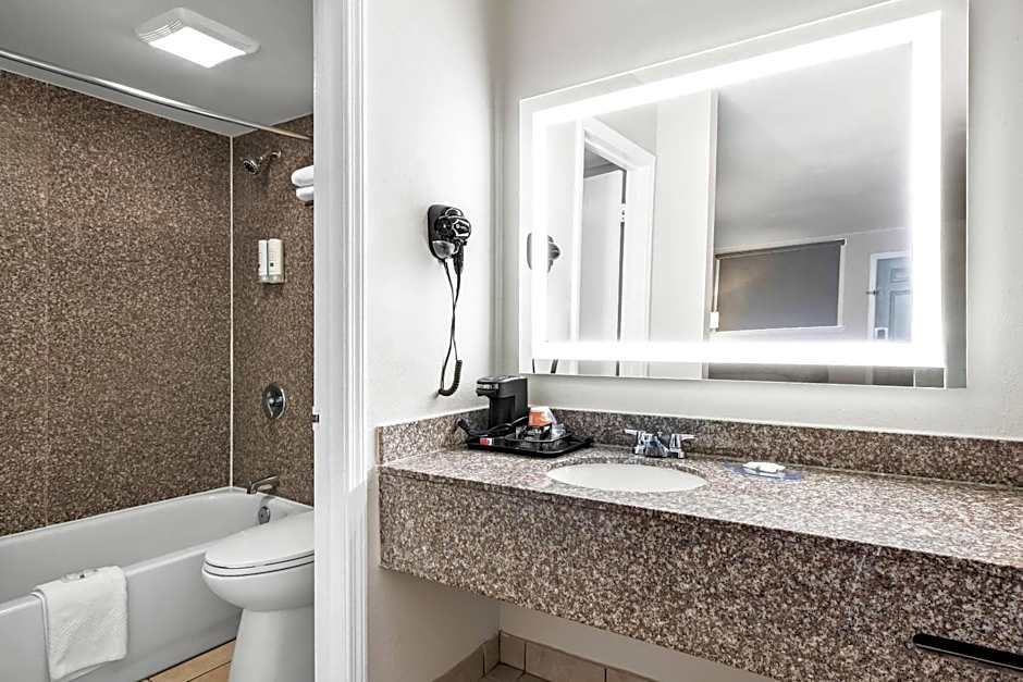 Quality Inn Harvey - New Orleans