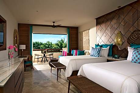 Junior Suite Swim Out Tropical View