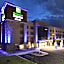 Holiday Inn Express & Suites San Marcos South By IHG