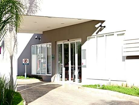 ibis Montes Claros Shopping