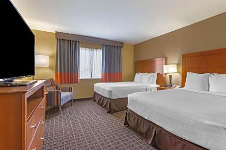 Suite with Two Double Beds and Balcony