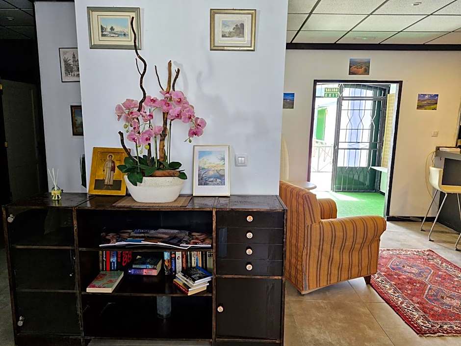 Chill 12 Guest House