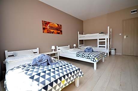 G'HOSTEL