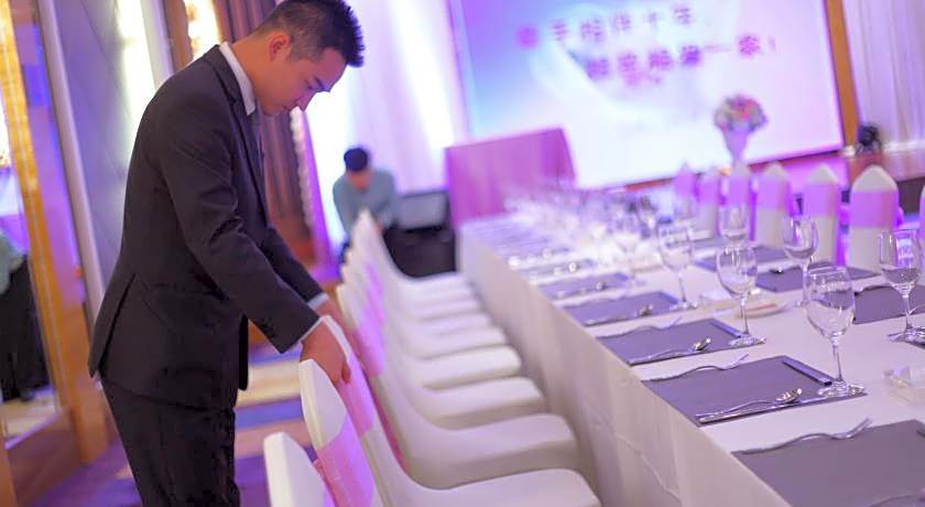 Zhuhai Charming Holiday Hotel – 24hours stay