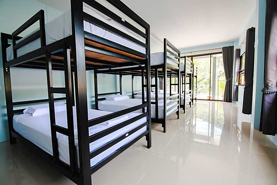 Khaosok Secret Hostel