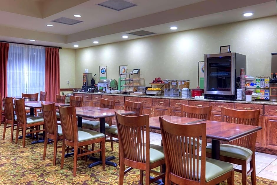 Country Inn & Suites by Radisson, Fredericksburg, VA