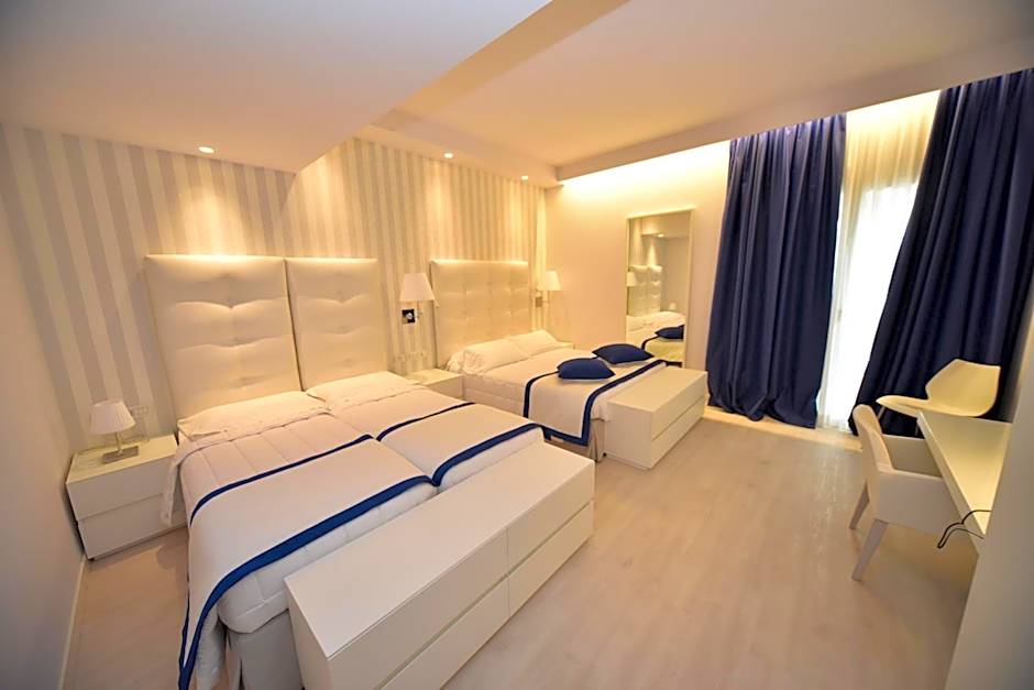 Hotel Fedora Riccione - FRONTE MARE