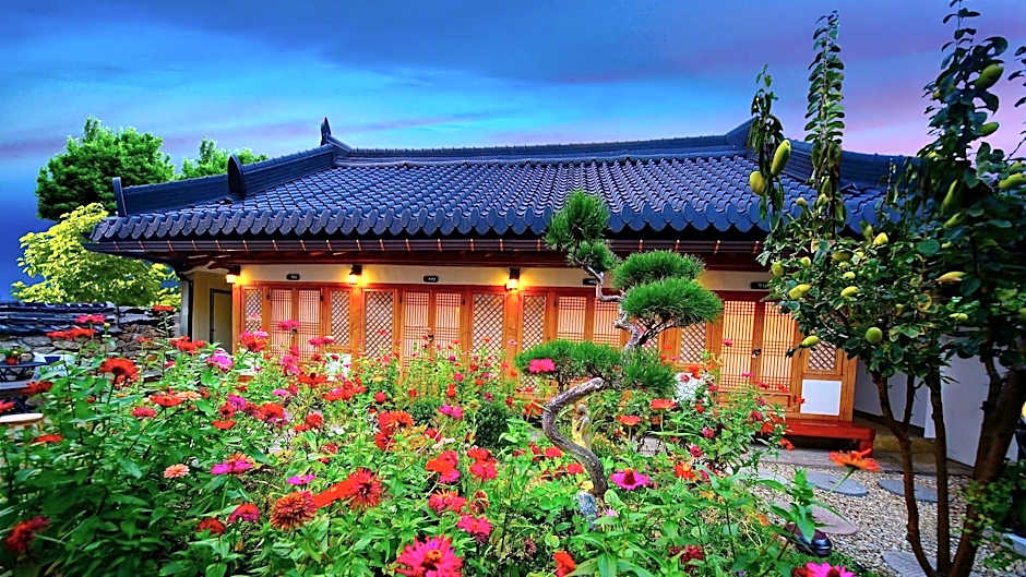 Hanok Midam – Jeonju, 