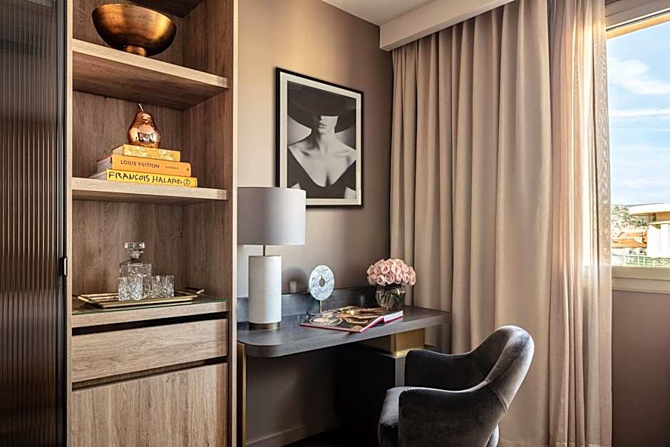 Anantara Plaza Nice Hotel - A Leading Hotel of the World