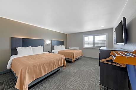 Queen Room with Two Queen Beds - Accessible/Non-Smoking
