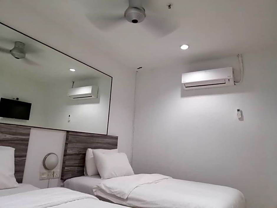 Tropical Hotel Kota Damansara