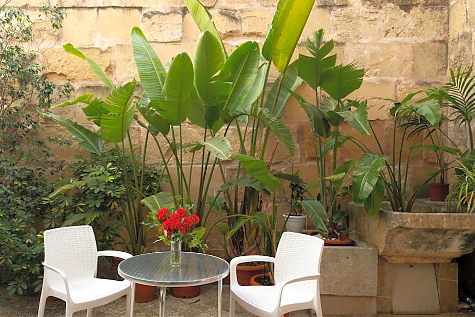 L'Host Boutique Rooms