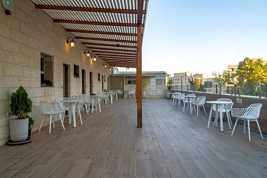 Shlomtzi Hotel