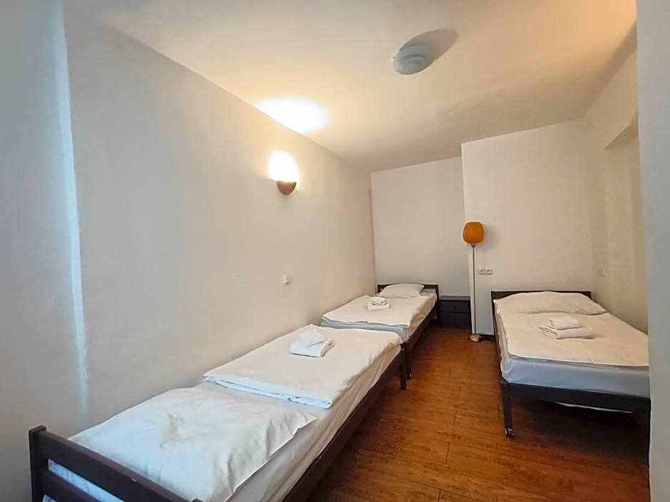 Charles Bridge Hostel & Apartments