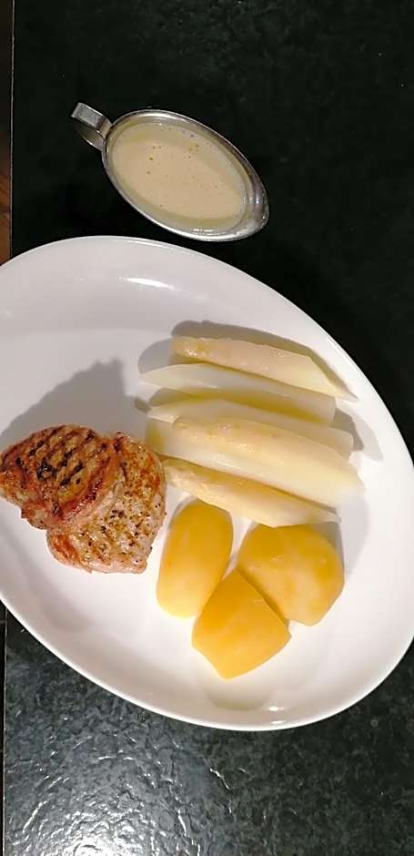 Adler Gaststube Hotel Biergarten