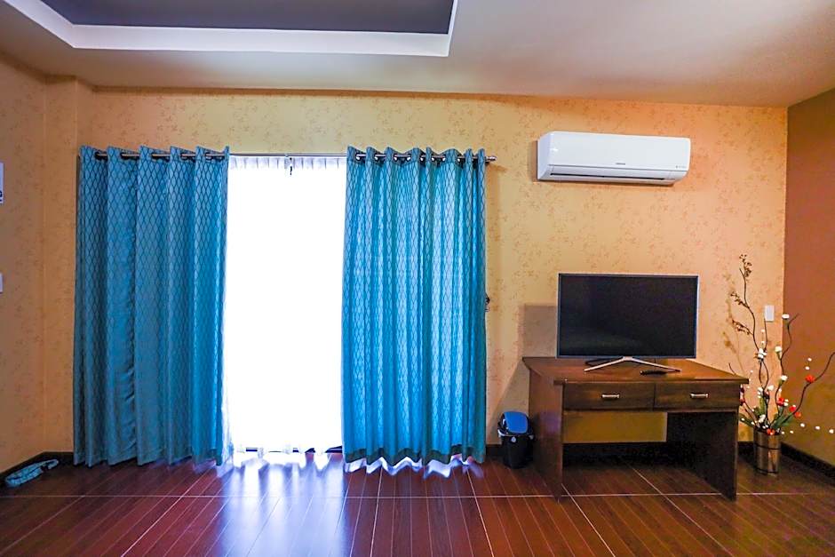 Minshuku KCS Hotel and Restaurant