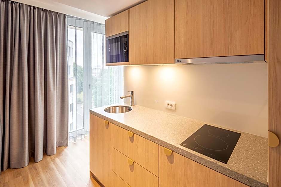 Capri by Fraser Leipzig