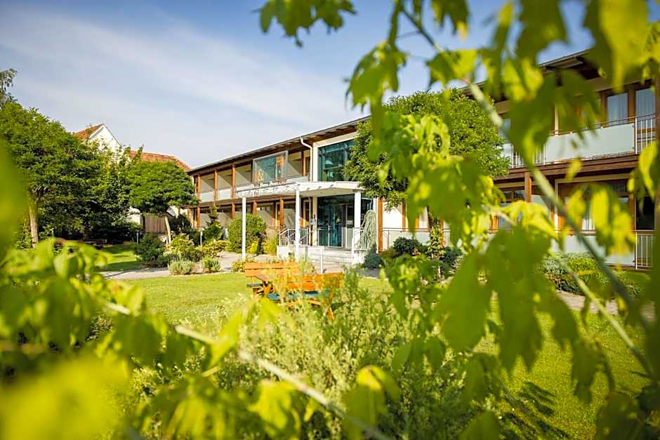 Hotel Locker & Legere