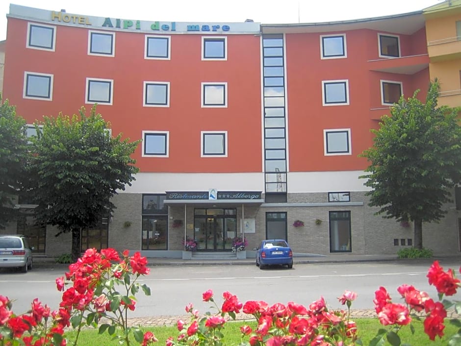 Hotel Alpi Del Mare