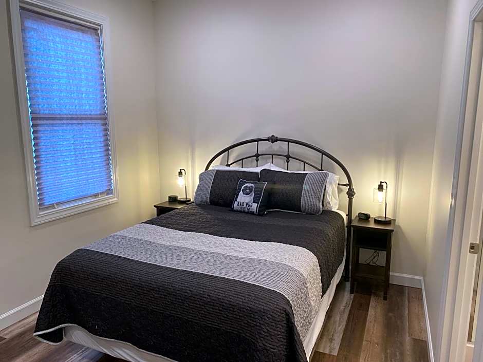 Hermann Crown Suites