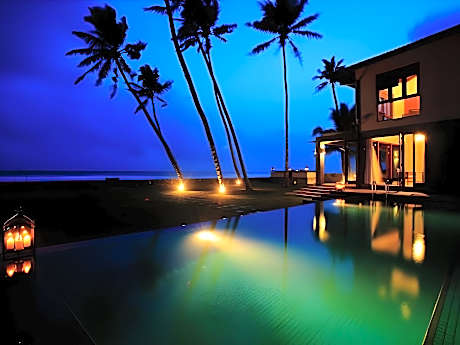 Beachfront Villa In Ahangama