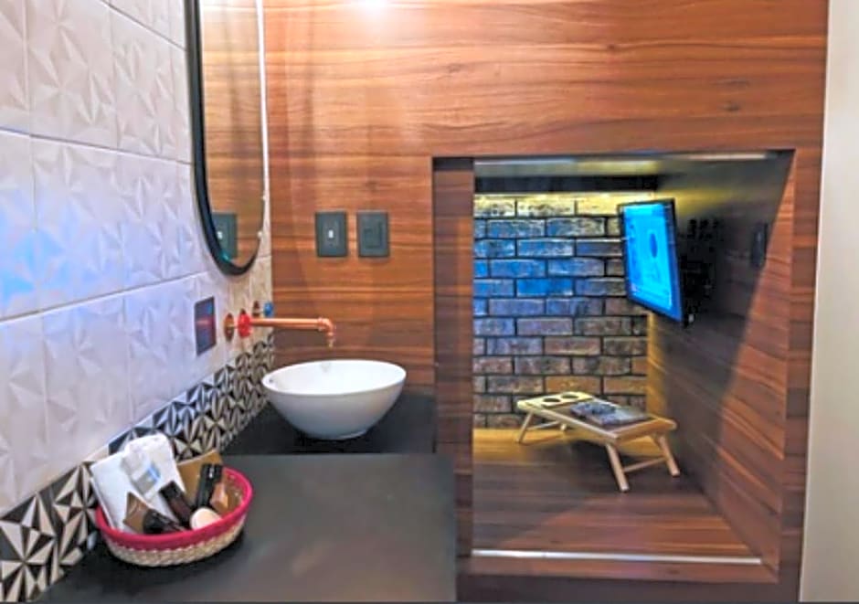 Cadillac Hotel Boutique