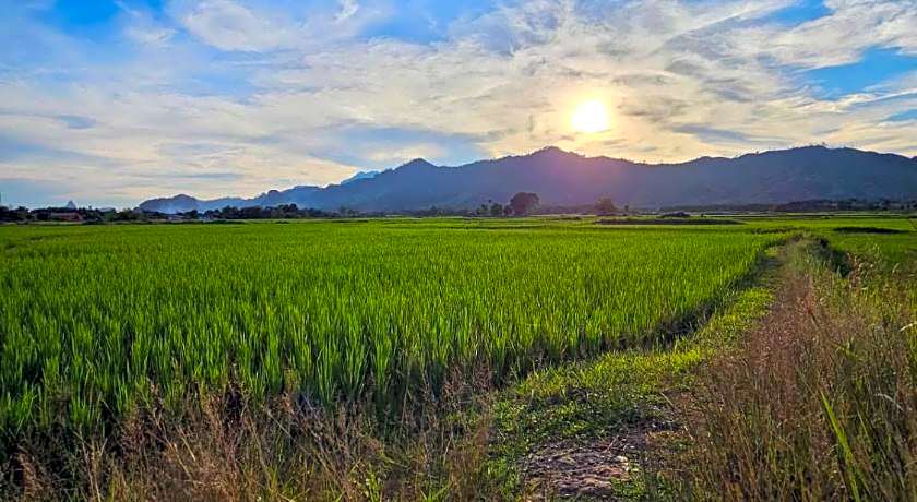 Pavilion Pha Leuang & Bungalows