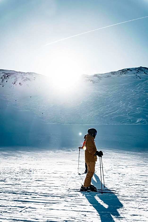 ASTER Boutique Hotel & Chalets