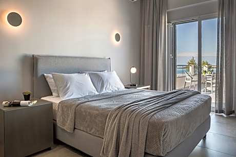 Deluxe Double Room with Balcony and Sea View
