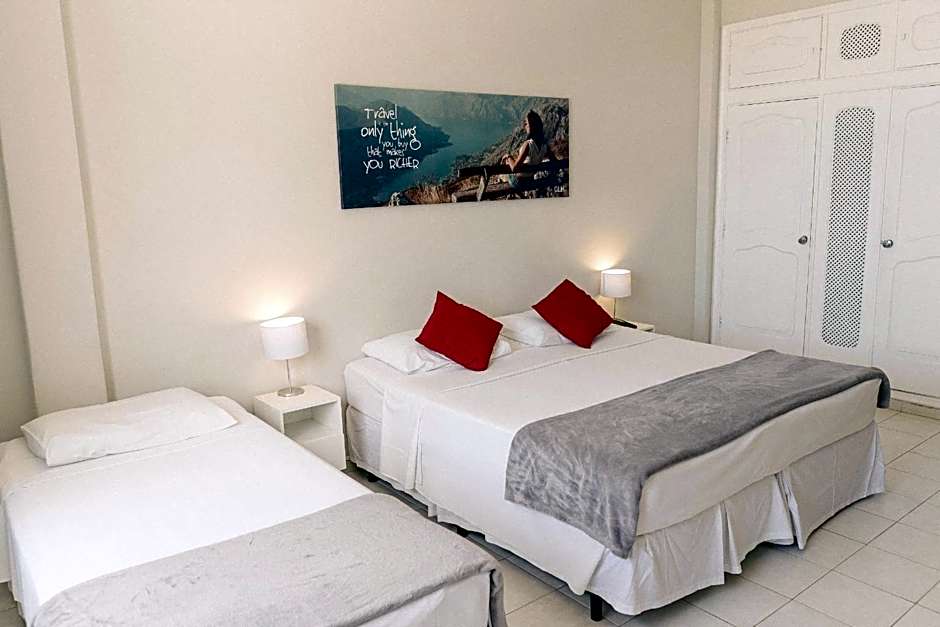 CLH Suites Domingos Ferreira