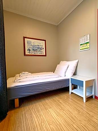 Single Room with Shared Bathroom