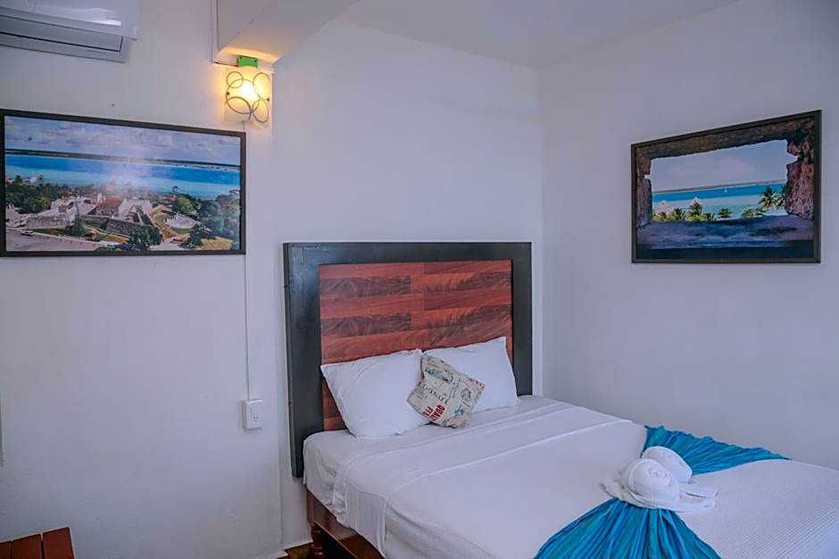 Seven Blue House Village & Lodge