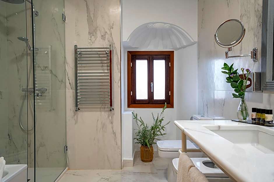 Hospes Palacio De Arenales & Spa