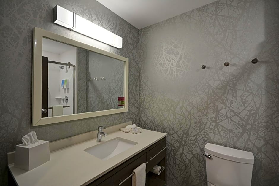 Home2 Suites By Hilton Grand Rapids North