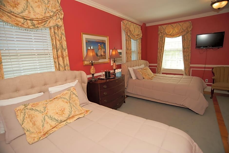 Bellevue Manor