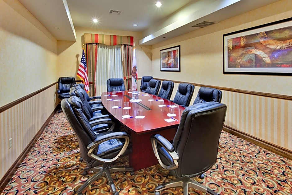 Holiday Inn Express Hotel & Suites Beaumont - Oak Valley By IHG