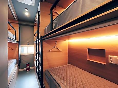 Female Dormitory 6-Bed