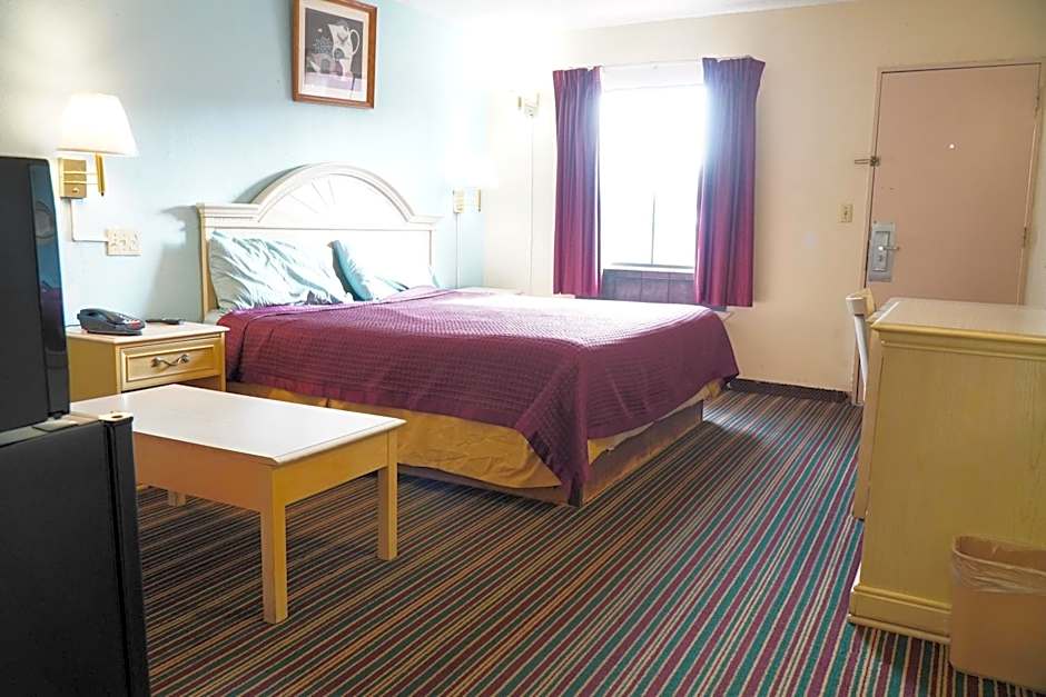 Quality Quarters Inn By OYO Richmond KY I-75