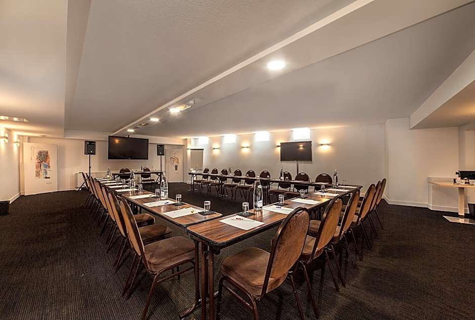 Hotel Montaigne And Spa