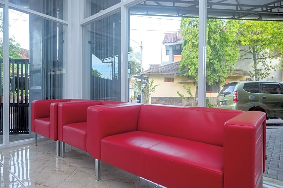 RedDoorz Syariah near Transmart Pabelan Solo