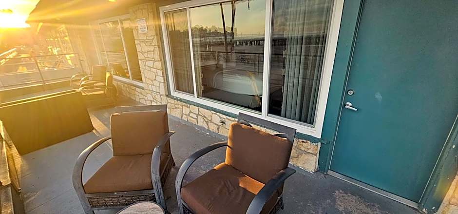 Casablanca Inn on The Beach