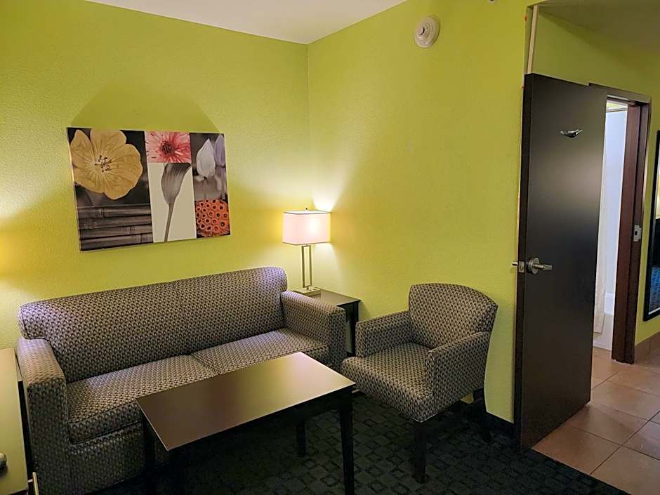 Holiday Inn Garland By IHG