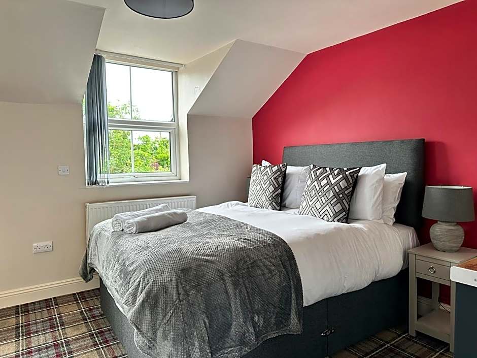 The Prince Albert Pub & Hotel with onsite FREE PARKING 2 minutes from Legoland