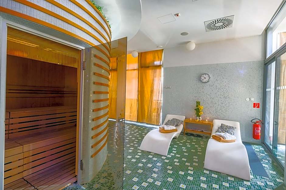 Business Hotel Astrum Laus