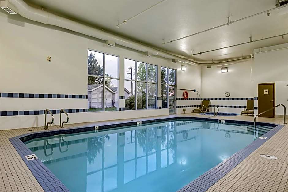 Best Western Plus Red Deer Inn & Suites